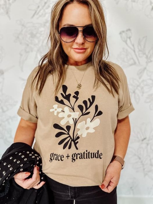 Grace + Gratitude Tee